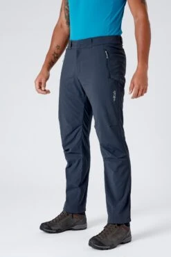 Rab "Incline VR Pants" - Beluga -Outdoor Ausrüstungsgeschäft Incline VR Pants Beluga QVR 77 BE on model