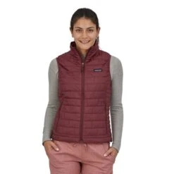 Patagonia "W's Nano Puff Vest" - Dark Ruby