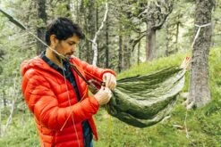 Pajak "Quest Quilt" - Olive -Outdoor Ausrüstungsgeschäft QuestQuilt oli Action1