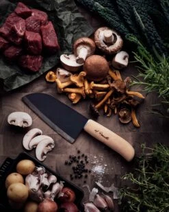Roselli R700 "Small Chef Knife" -Outdoor Ausrüstungsgeschäft R700 food 3